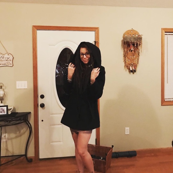 Meet your Posher, Autumn Amore - Picture 3 of 8